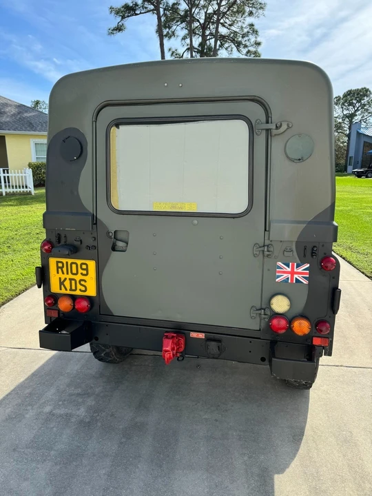 1998 Land Rover Defender 110 - Image 2 of 18