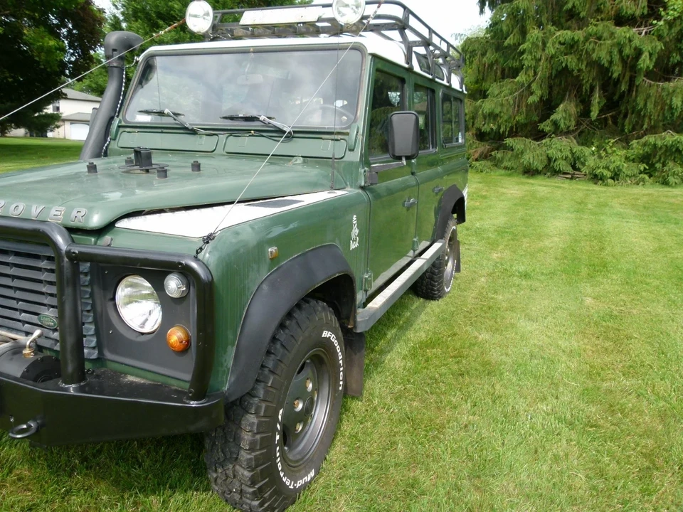 1998 Land Rover Defender 110 - Image 3 of 21