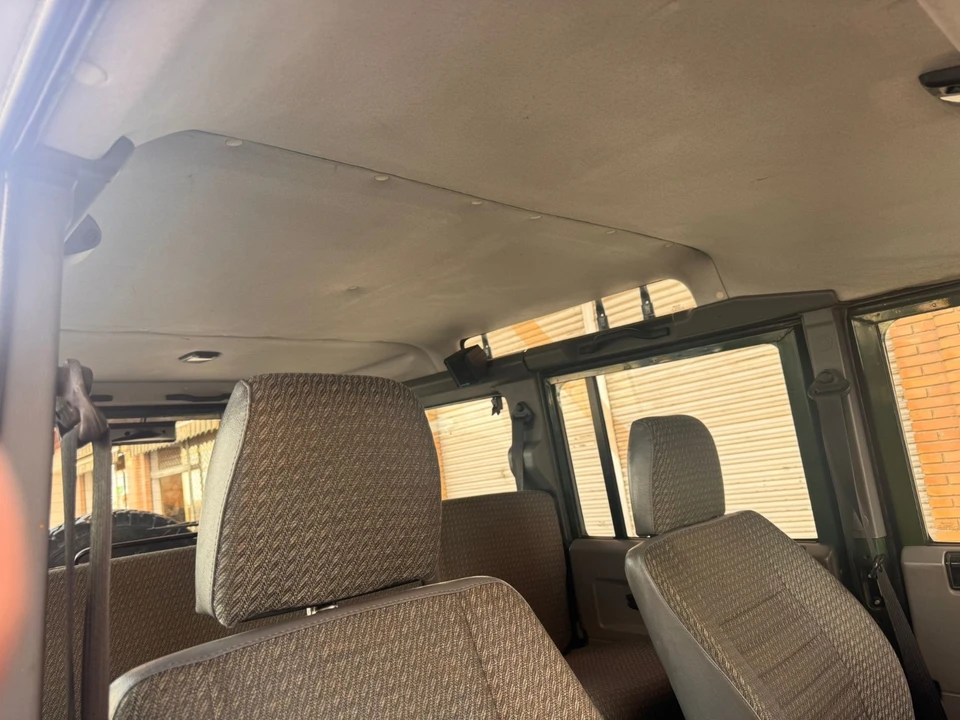 1998 Land Rover Defender 110 - Image 25 of 25