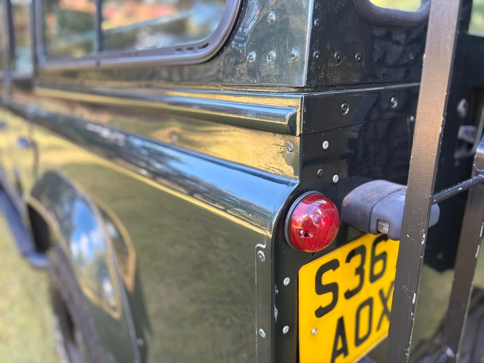 1998 Land Rover Defender 110 - Image 15 of 21