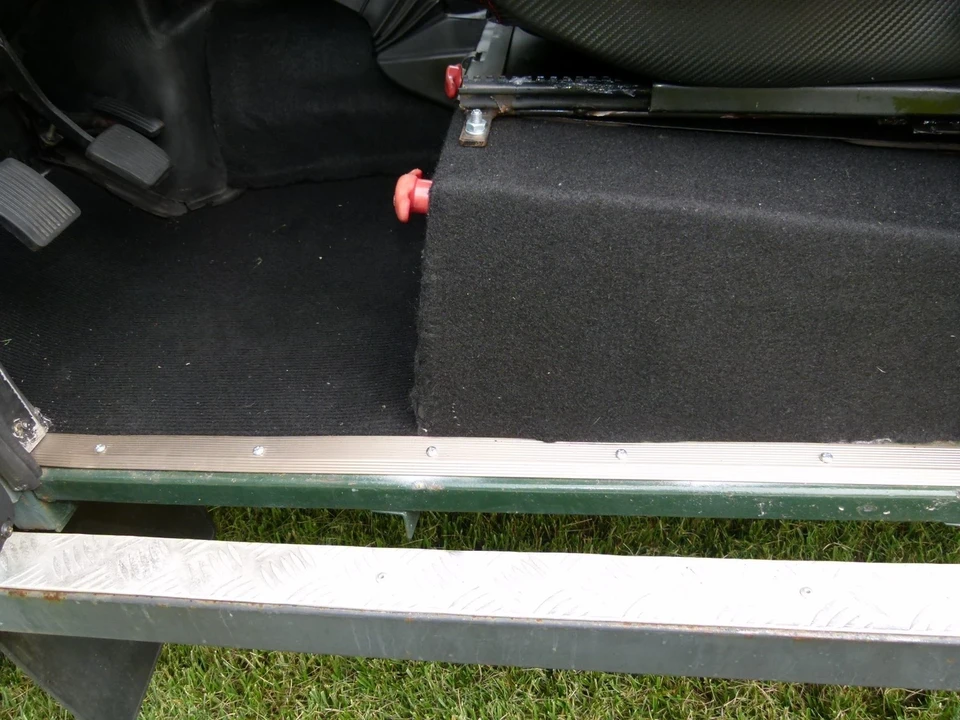 1998 Land Rover Defender 110 - Image 16 of 21