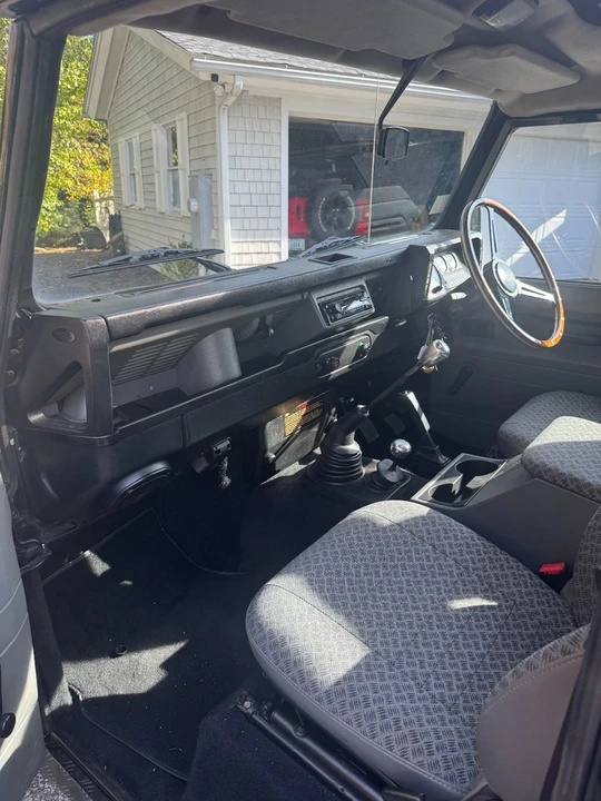 1998 Land Rover Defender 110 - Image 9 of 21