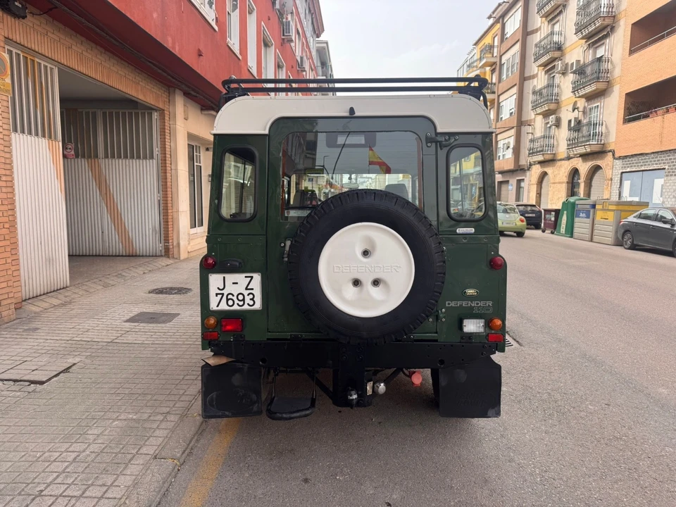 1998 Land Rover Defender 110 - Image 15 of 25