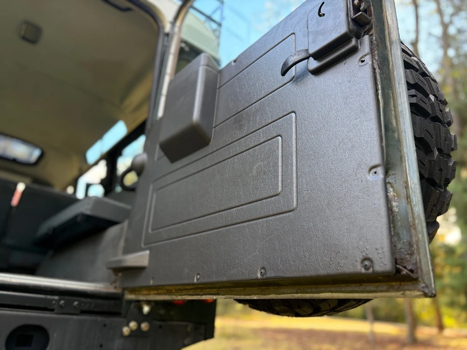 1998 Land Rover Defender 110 - Image 20 of 21