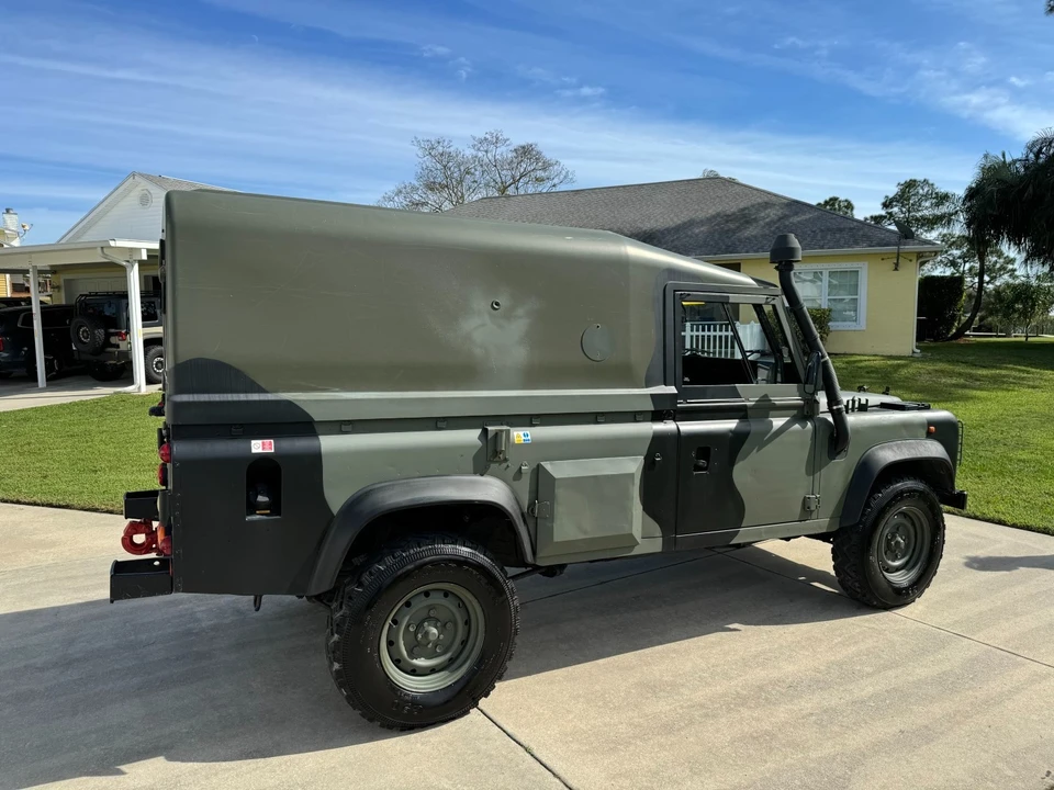 1998 Land Rover Defender 110 - Image 18 of 18