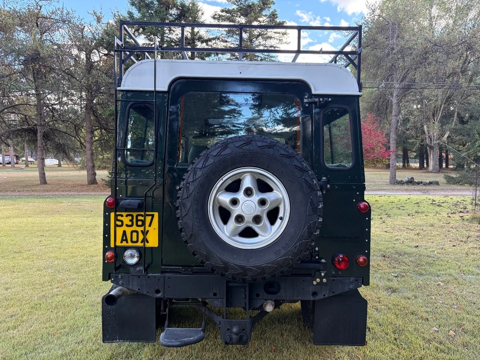 1998 Land Rover Defender 110 - Image 5 of 21