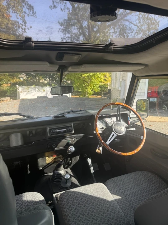 1998 Land Rover Defender 110 - Image 10 of 21