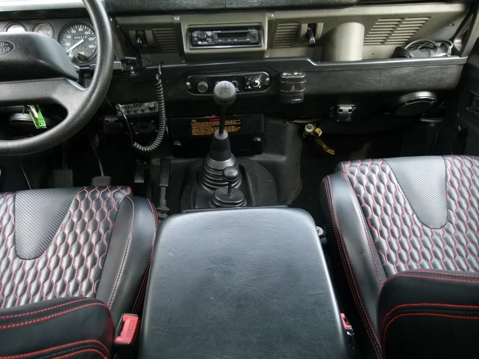 1998 Land Rover Defender 110 - Image 12 of 21