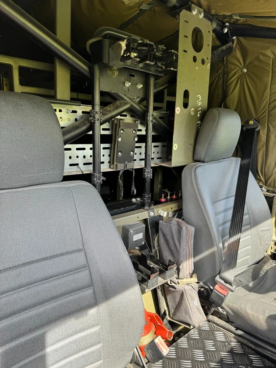 1998 Land Rover Defender 110 - Image 3 of 18