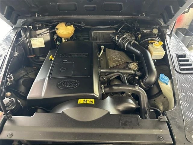 1998 Land Rover Defender 110 - Image 10 of 15