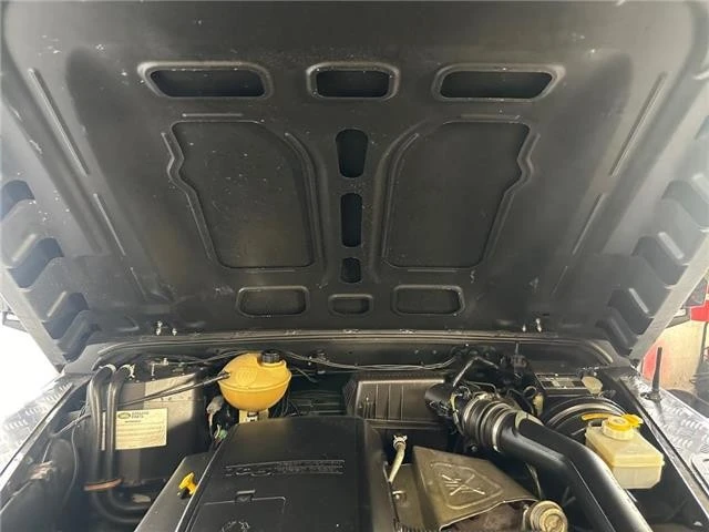 1998 Land Rover Defender 110 - Image 7 of 15