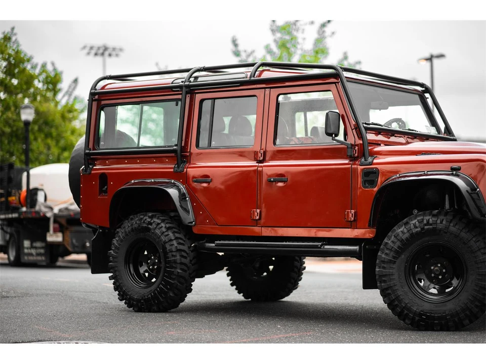 1998 Land Rover Defender 110 - Image 7 of 31