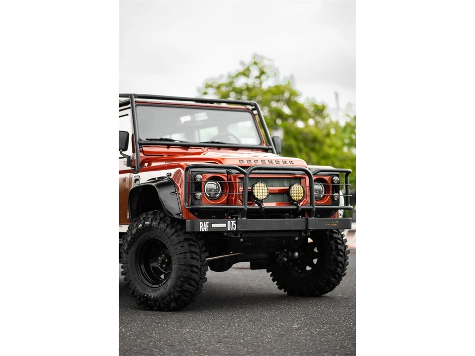 1998 Land Rover Defender 110 - Image 9 of 31