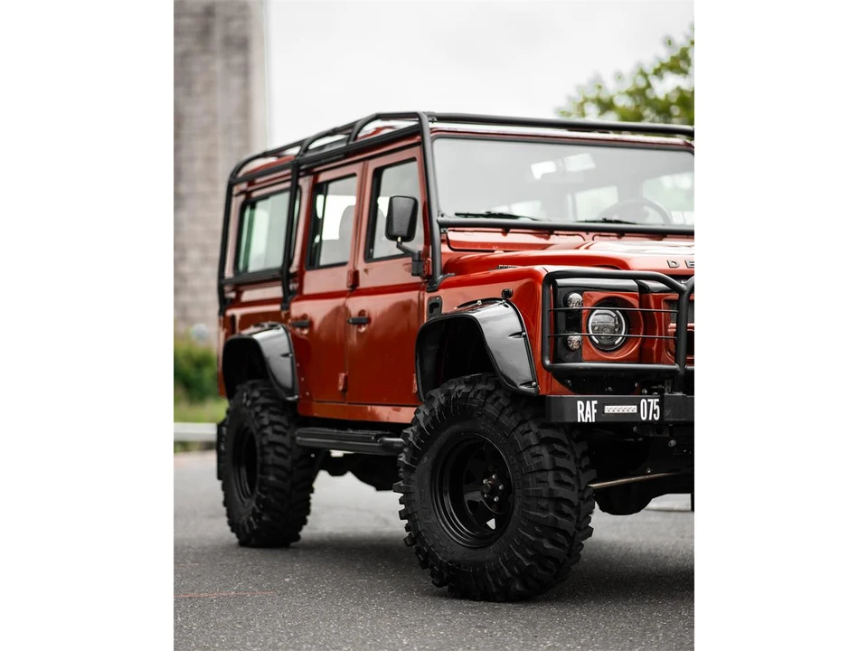 1998 Land Rover Defender 110 - Image 10 of 31