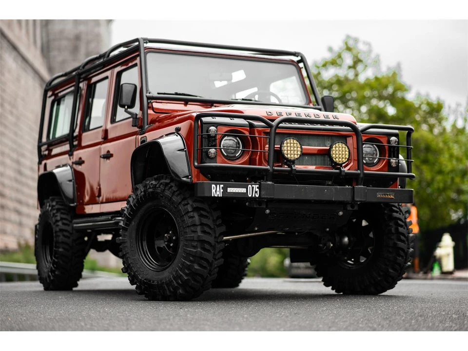 1998 Land Rover Defender 110 - Image 11 of 31