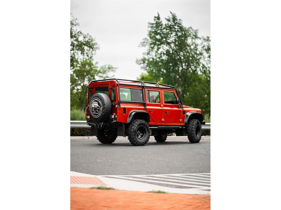 1998 Land Rover Defender 110 - Image 17 of 31