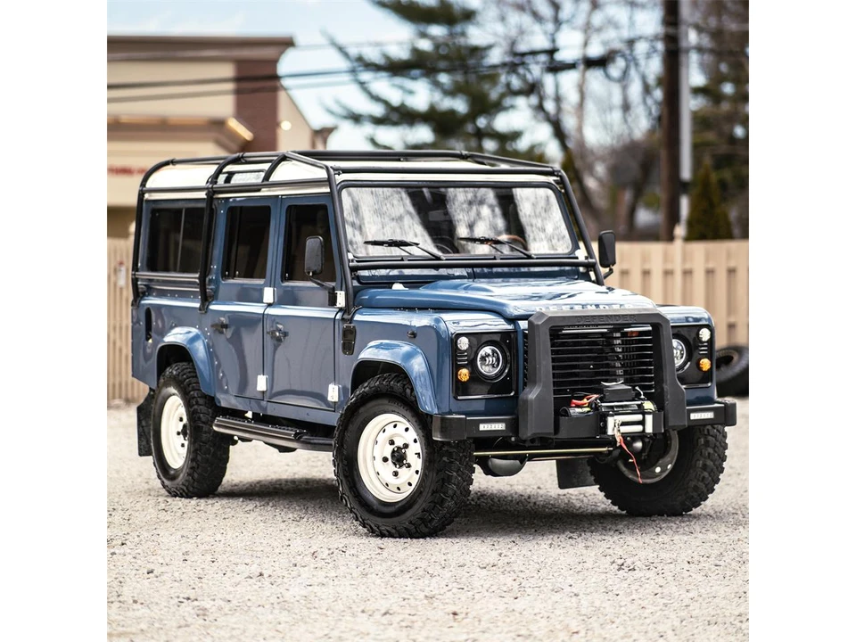 1998 Land Rover Defender 110 - Image 3 of 31