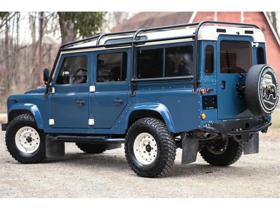 1998 Land Rover Defender 110 - Image 9 of 31