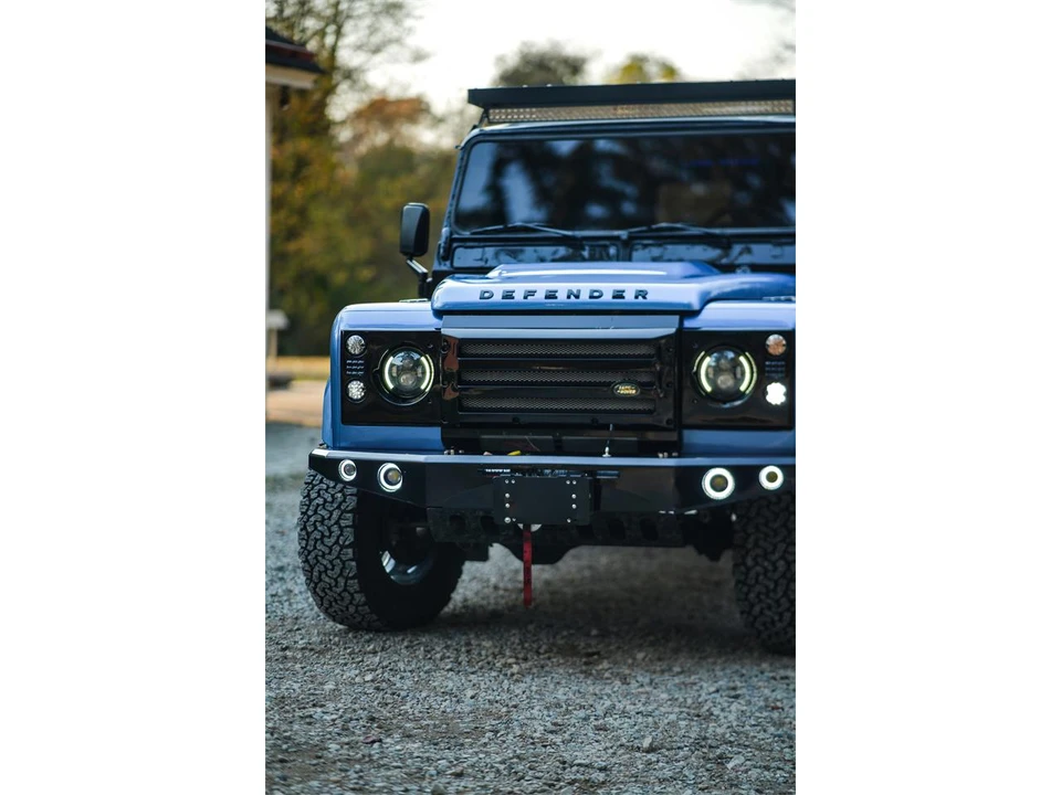 1998 Land Rover Defender 110 - Image 2 of 31