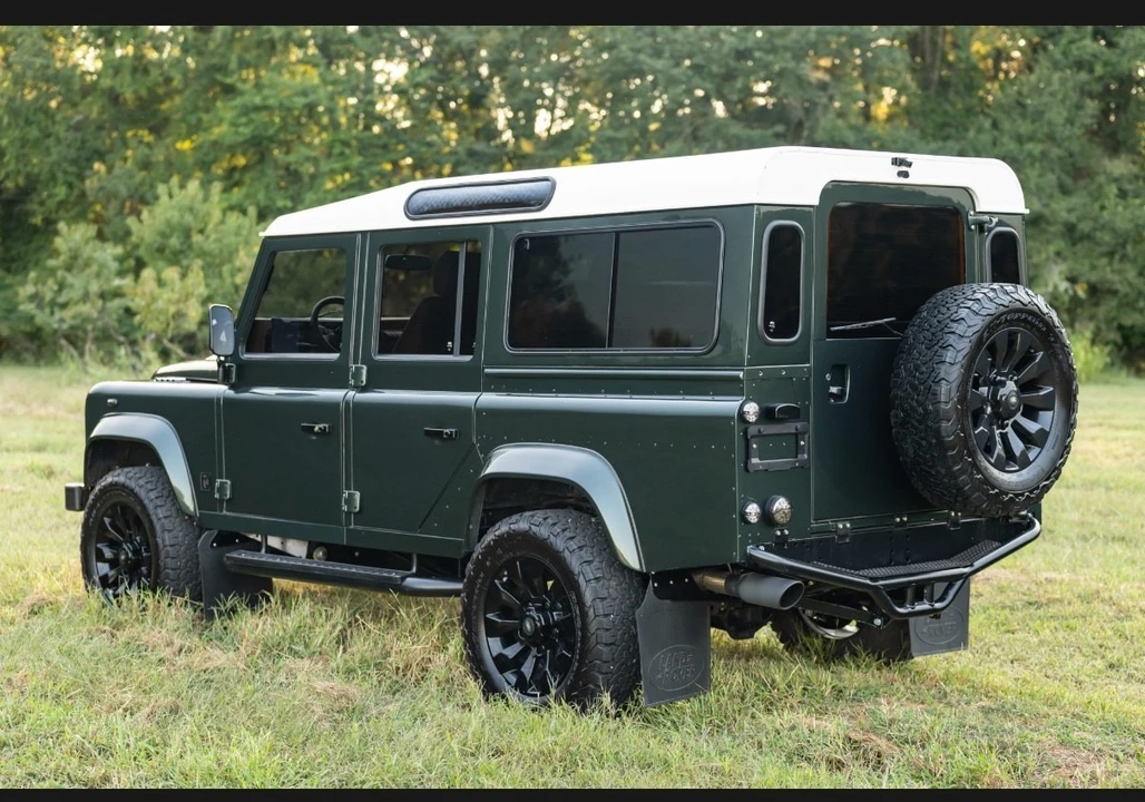 1998 Land Rover Defender 110 - Image 4 of 25