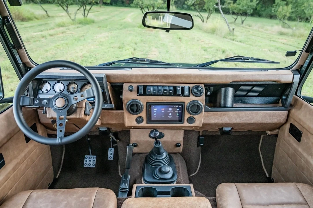 1998 Land Rover Defender 110 - Image 18 of 25