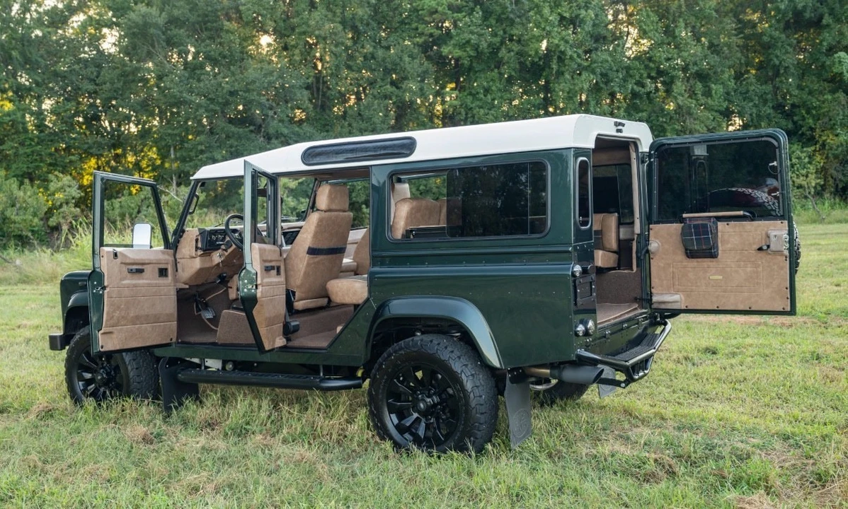 1998 Land Rover Defender 110 - Image 5 of 25
