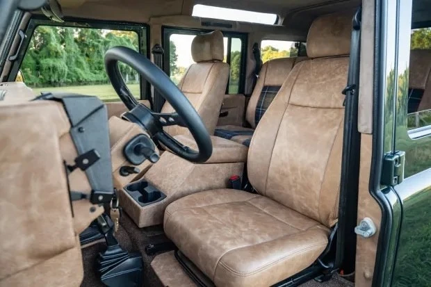 1998 Land Rover Defender 110 - Image 20 of 25
