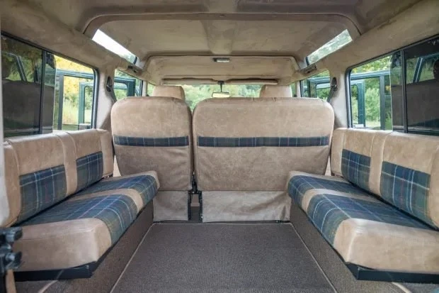 1998 Land Rover Defender 110 - Image 19 of 25