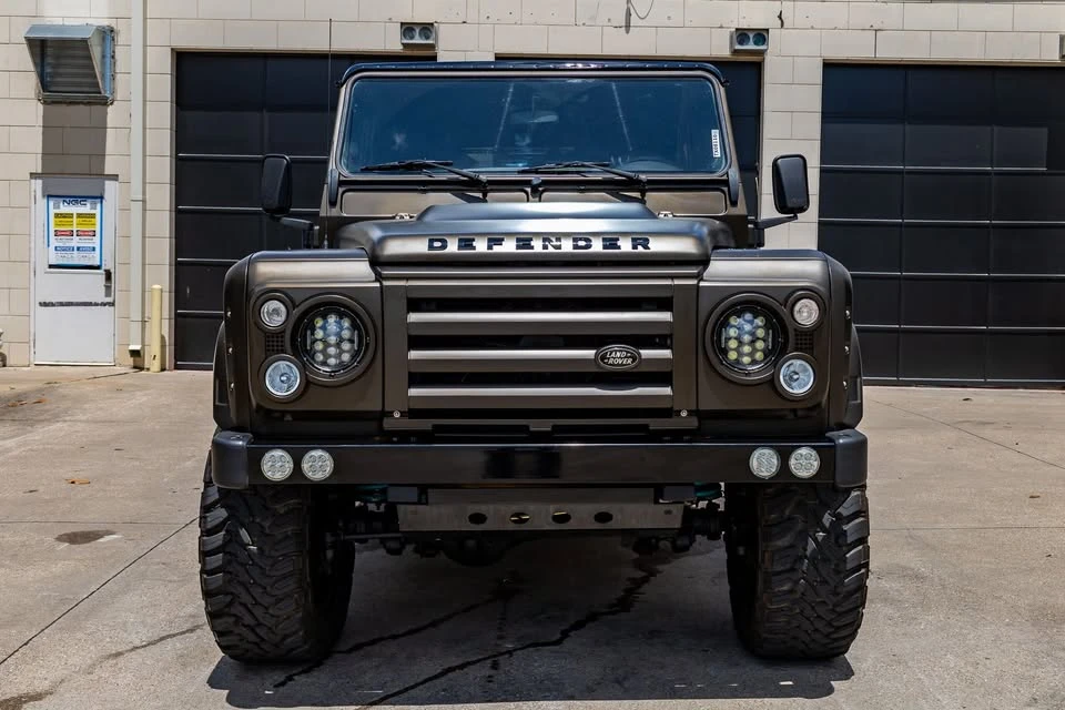 1998 Land Rover Defender 110 - Image 11 of 13