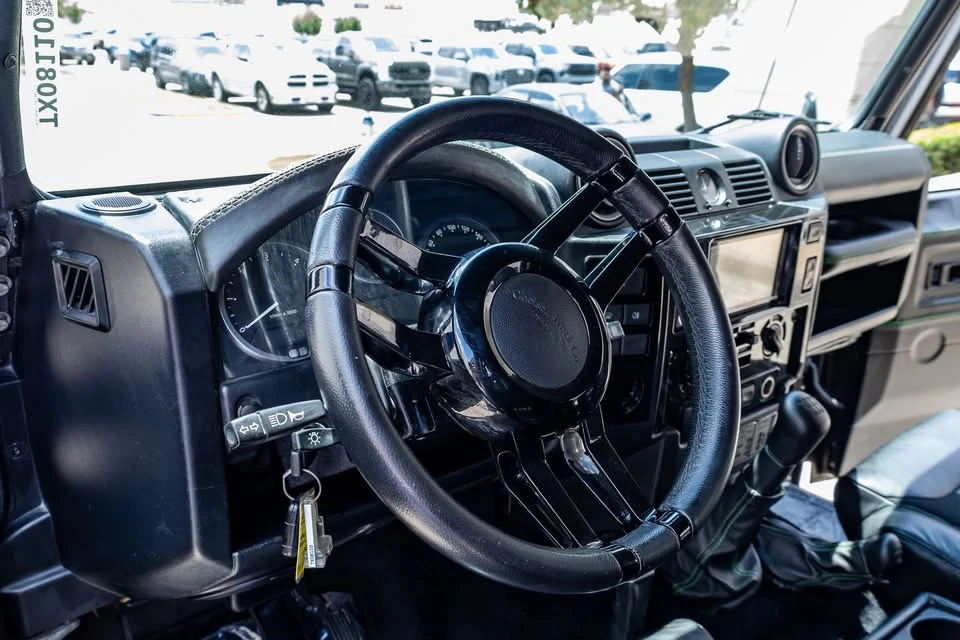 1998 Land Rover Defender 110 - Image 3 of 13