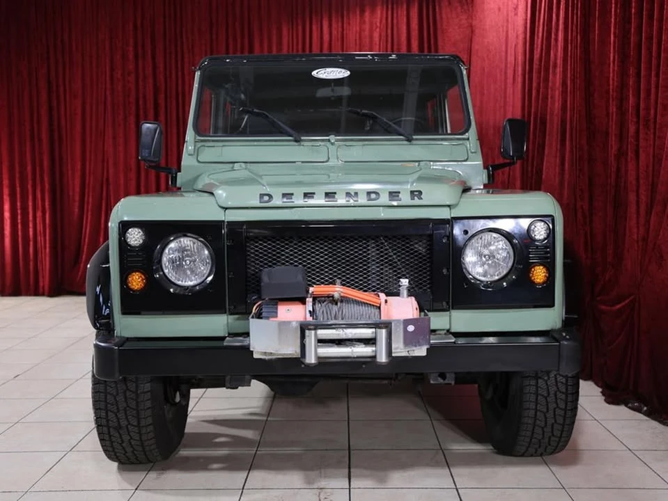1998 Land Rover Defender 110 - Image 9 of 20