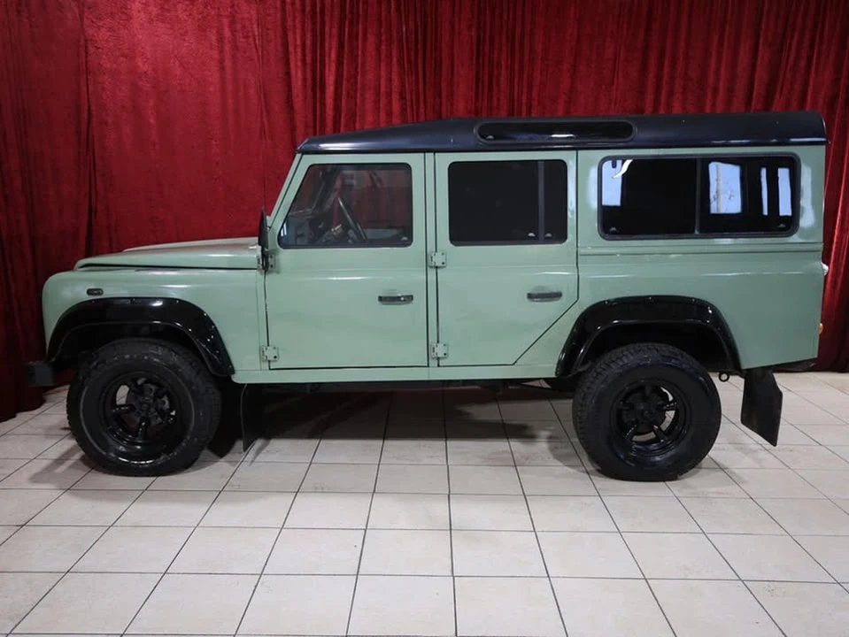 1998 Land Rover Defender 110 - Image 3 of 20