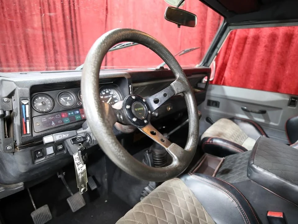 1998 Land Rover Defender 110 - Image 11 of 20