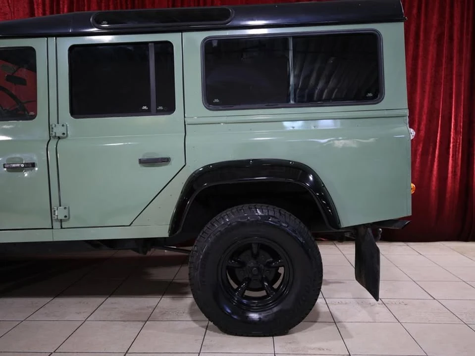 1998 Land Rover Defender 110 - Image 5 of 20