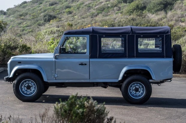 1998 Land Rover Defender 110 - Image 3 of 8