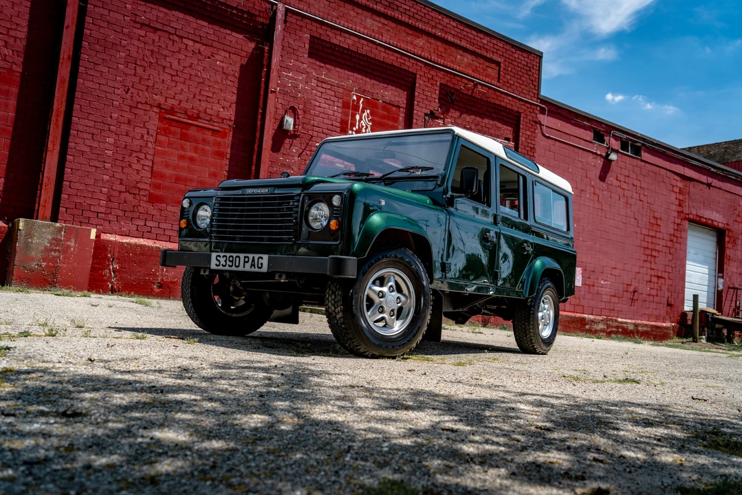 1998 Land Rover Defender 110 - Image 2 of 31