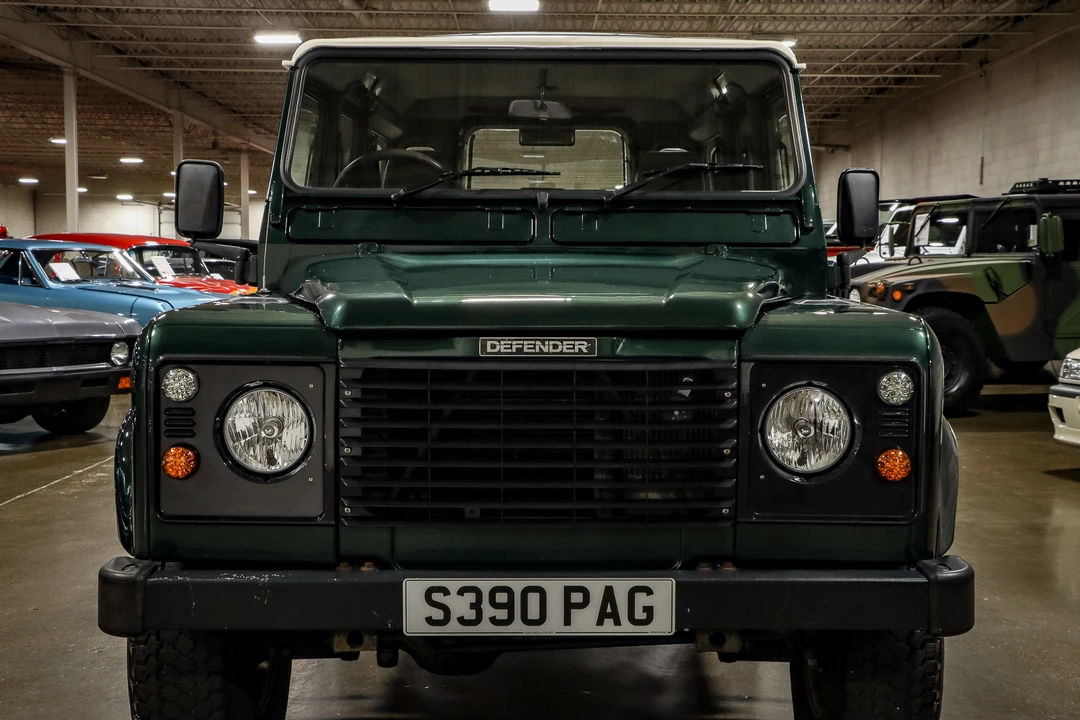 1998 Land Rover Defender 110 - Image 12 of 31