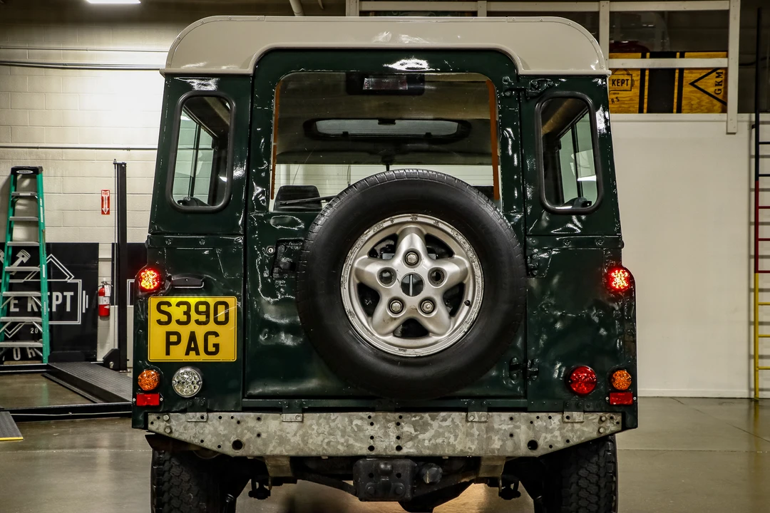 1998 Land Rover Defender 110 - Image 21 of 31