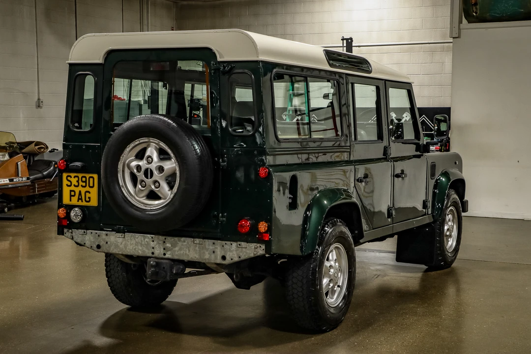 1998 Land Rover Defender 110 - Image 19 of 31
