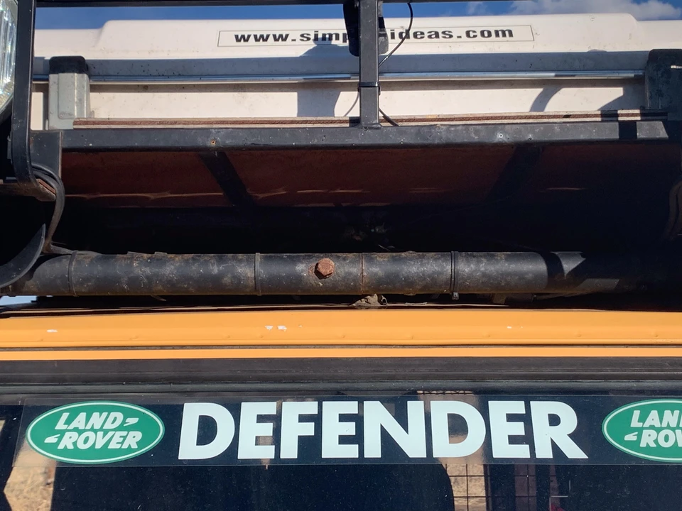 1998 Land Rover Defender 110 - Image 16 of 31