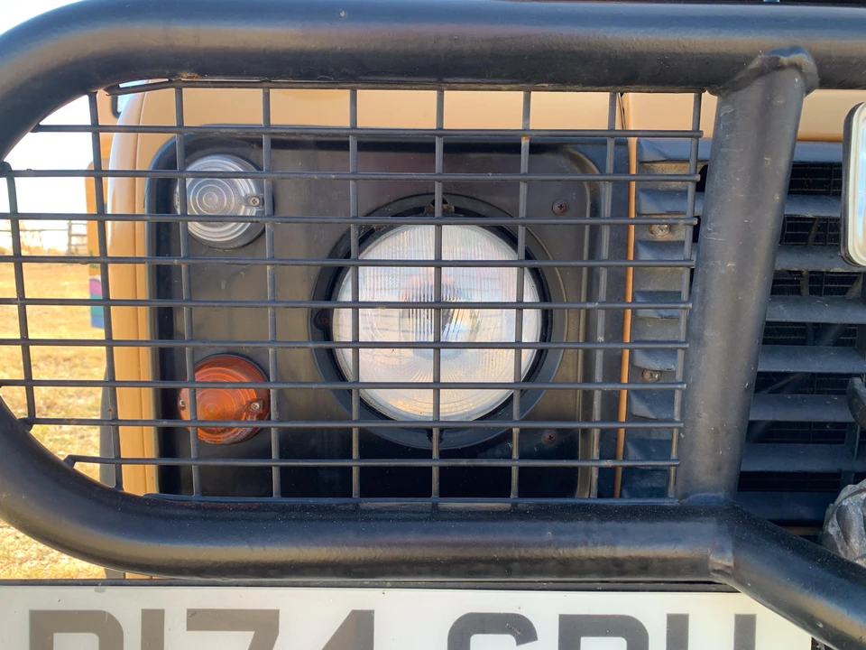 1998 Land Rover Defender 110 - Image 13 of 31