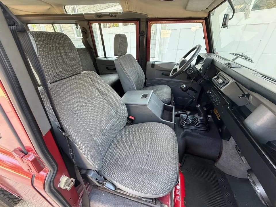 1998 Land Rover Defender 110 - Image 6 of 14