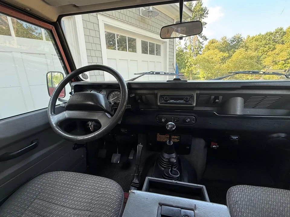 1998 Land Rover Defender 110 - Image 5 of 14