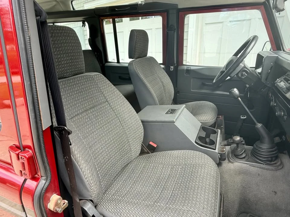 1998 Land Rover Defender 110 - Image 7 of 16
