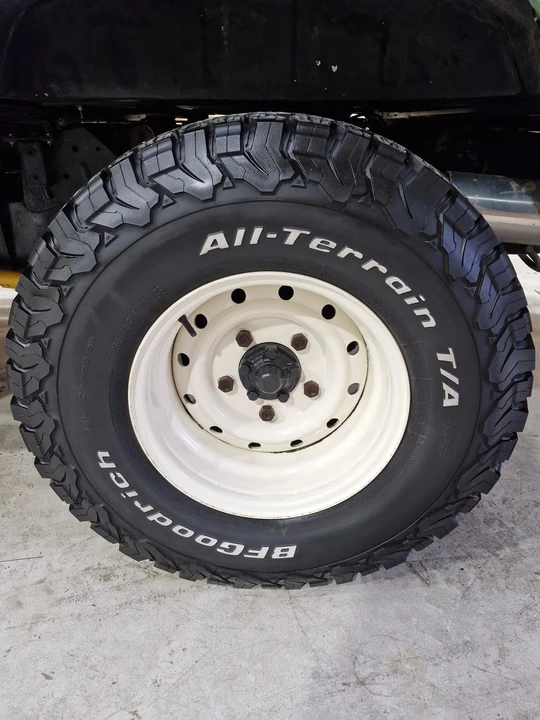 1998 Land Rover Defender 110 - Image 17 of 31