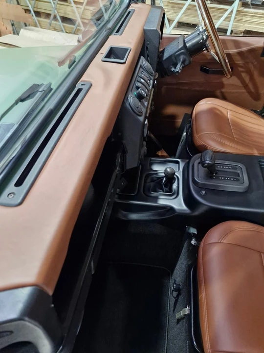 1998 Land Rover Defender 110 - Image 23 of 31