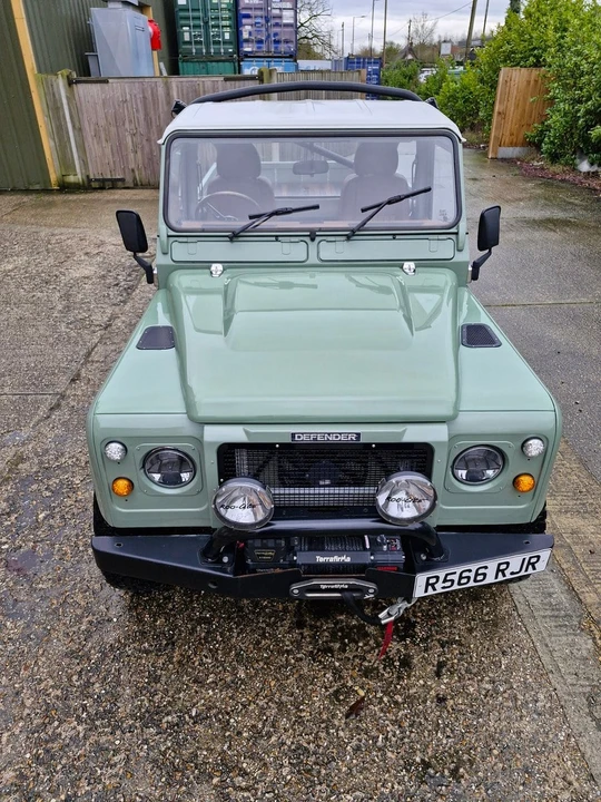 1998 Land Rover Defender 110 - Image 4 of 31
