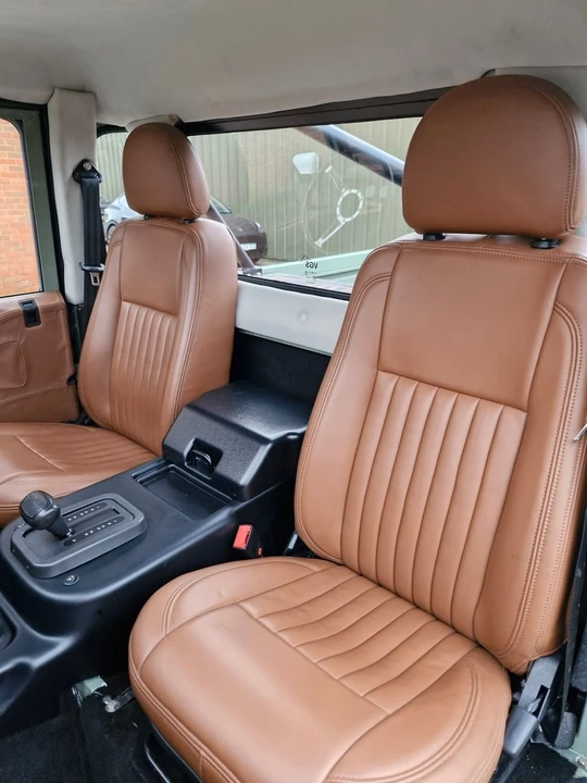 1998 Land Rover Defender 110 - Image 28 of 31