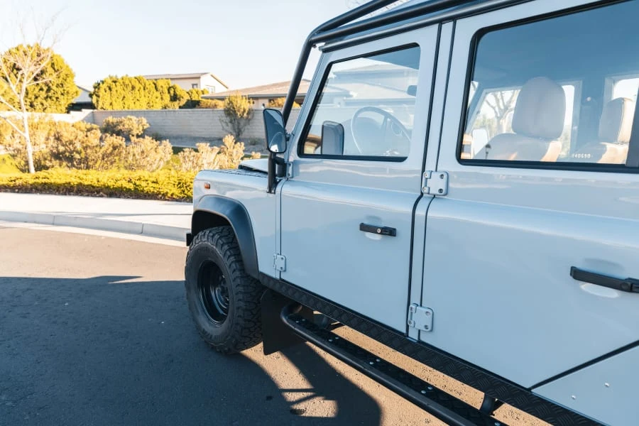 1998 Land Rover Defender 110 - Image 14 of 31