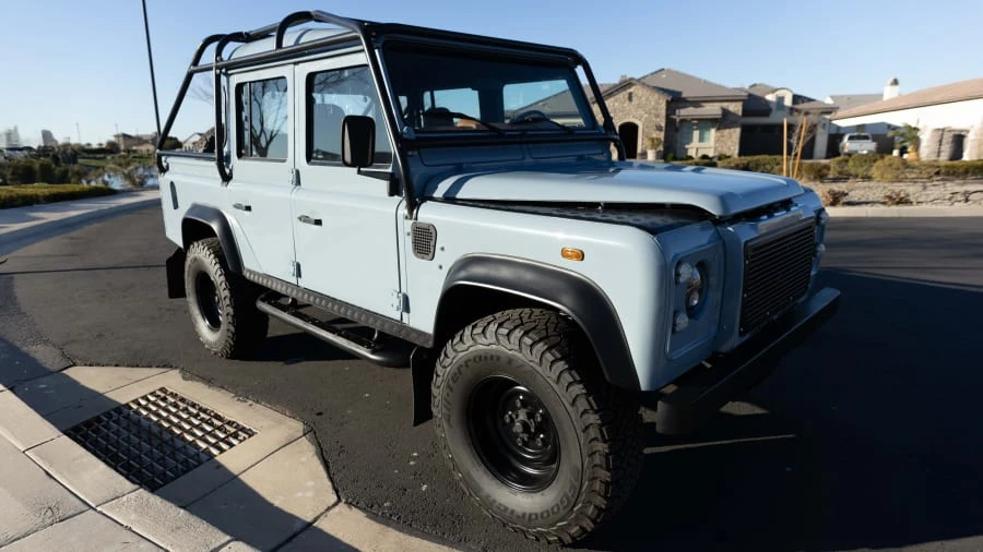 1998 Land Rover Defender 110 - Image 7 of 31